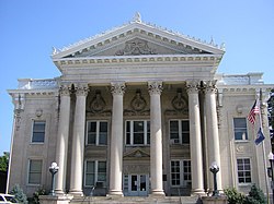 Shelby county kentucky courthouse.jpg