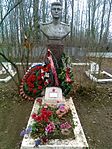 Братское кладбище советских воинов, погибших в борьбе с фашистами, среди которых похоронены Герои Советского Союза И.М. Шишкань (1918-1943) и Я.И. Пляшечник (1907-1944)