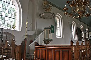 Hamburg-Neuengamme St. Johannis: Bau der Kirche, Ausstattung, Glocken