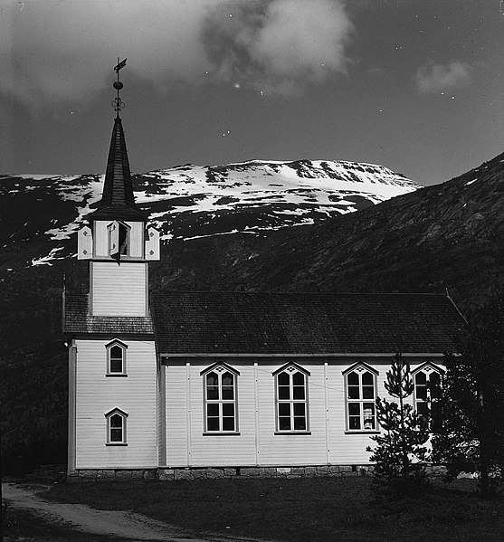 File:Skjomen kirke URN NBN no-nb foto NF W 35599 cropped.jpg