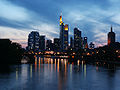 Frankfurt in der blauen Stunde