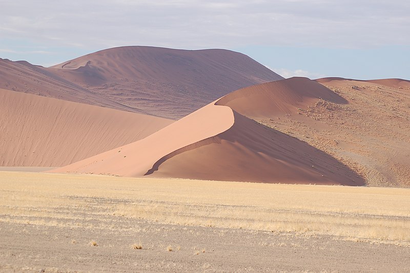 File:Sossusvlei, Namibia (3138489932).jpg