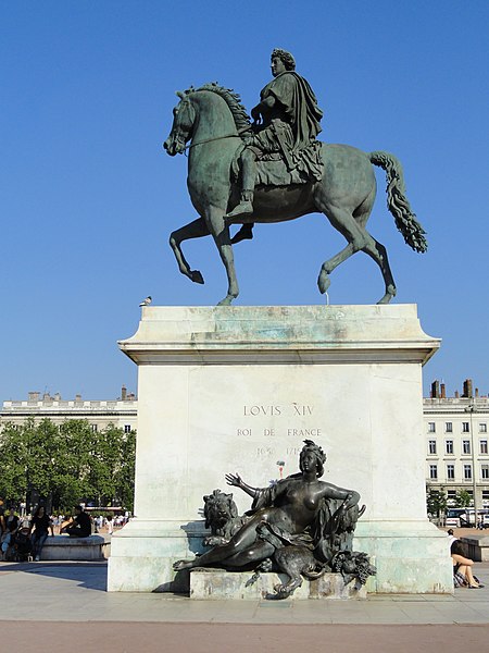 File:Statue of Louis XIV in Lyon - DSC05574.JPG