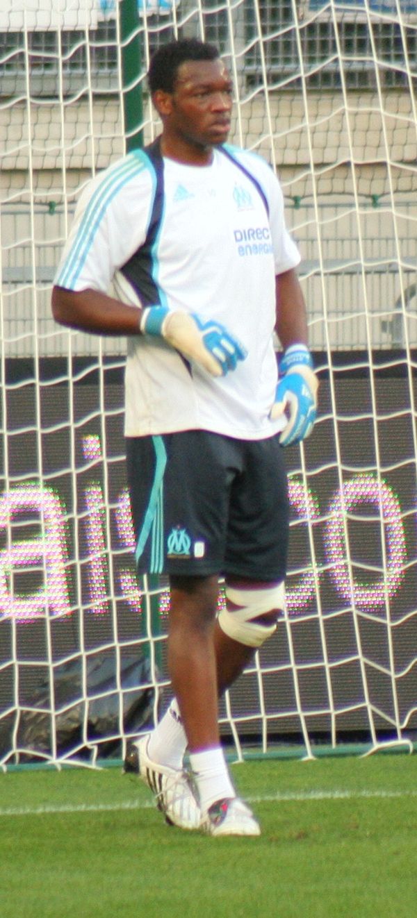 Steve Mandanda in l'OM's training outfit.