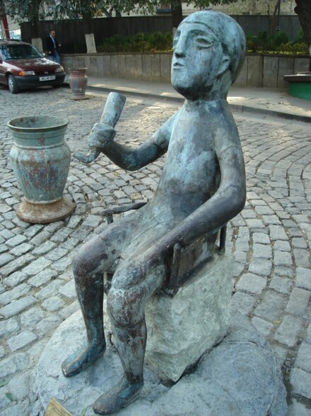 Tamada statue in Tbilisi (Chardeni street): Drinking horn for a special toast