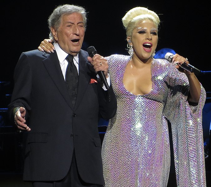 File:Tony Bennett & Lady GaGa, Cheek to Cheek Tour 01 (cropped).jpg