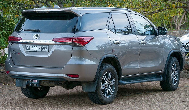 File:Toyota Fortuner 2.4 GD-6.jpg