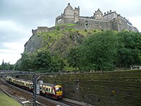 Tratta della ferrovia passante sui Princes Street Gardens.