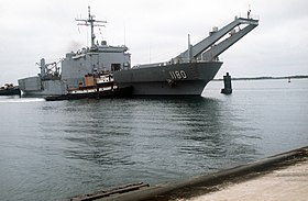 USS Manitowoc'un açıklayıcı görüntüsü (LST-1180)