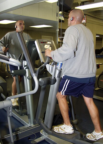 File:US Navy 061023-N-0879R-001 Commanders may now authorize the elliptical trainer as an alternative testing option for the cardio portion of the Physical Readiness Test's (PRT) 1.5 mile run beginning with the Spring 2007 physical.jpg