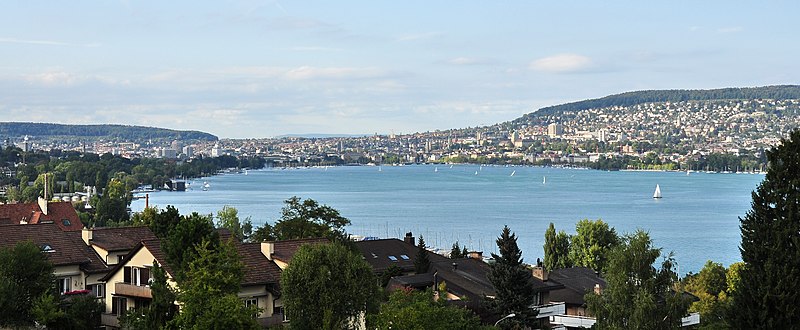 File:Unteres Zürichseebecken - Wollishofen - Talweg 2011-08-29 17-59-56.jpg