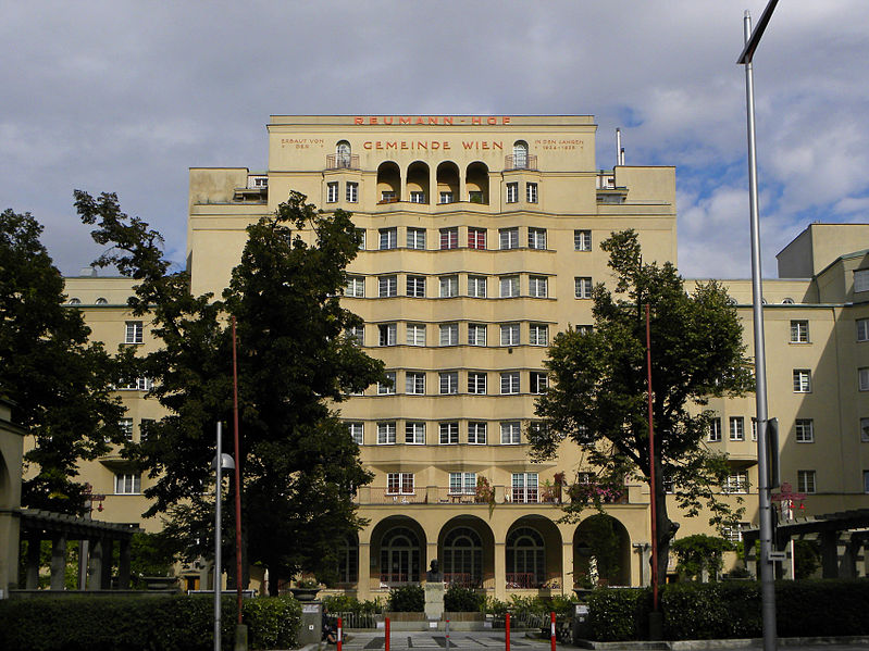 File:Wien-Margareten - Reumann-Hof.jpg