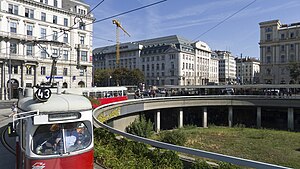 Schottentor: Geschichte, Verkehrsknoten, Quellen