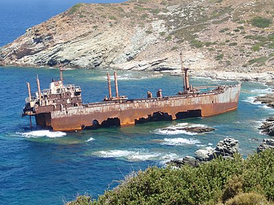 Epavă a SEMIRAMISului în august 2008 - panoramio.jpg