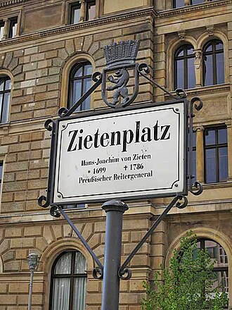 Sign for the park Zietenplatz-straszenschild01.JPG