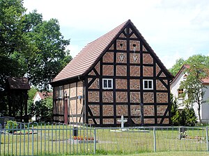 Zirtow Kirche3.jpg