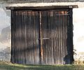 Čeština: Dřevěná vrat ve vsi Řistuty. Okres Kladno, Česká republika. English: Wooden gate in Řisuty village, Kladno District, Czech Republic.