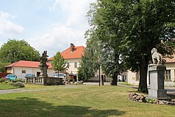 Žumberk, náměstí (2017-07-04; 03).jpg