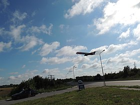 Глиссада аэропорта над автотрассой Киев-Чоп