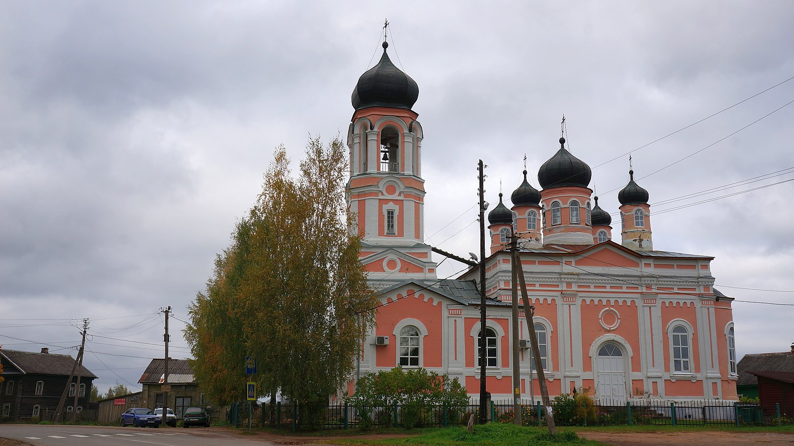 Церковь Святой Троицы Крестцы