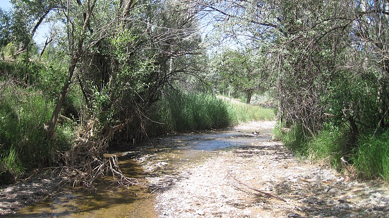 File:کال خرق و ایجاد منظره زیبای گردشگری و سکونتگاه نانوی تپه 1391.JPG