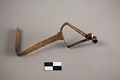 Bronzen helmboshouder, deel van een Romeinse helm
