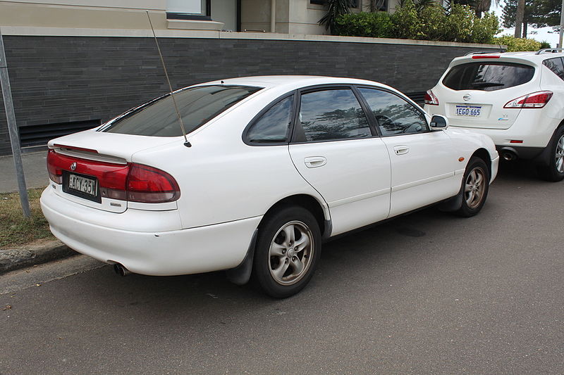 File:1995 Mazda 626 (GE Series 2) SDX V6 hatchback (25831930031).jpg