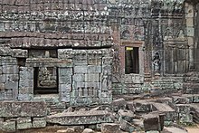 12th-century stonemasonry at Angkor Wat 2016 Angkor, Banteay Kdei (20).jpg