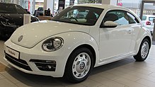 2017 Volkswagen Beetle Design TSi 1.4 Front.jpg