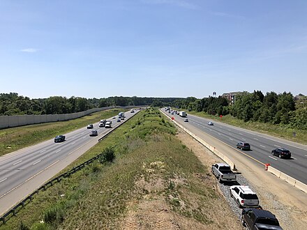 View south along I-95 and US 17 in Fredericksburg