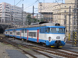 Jednotka 451.059 na pražském hlavním nádraží