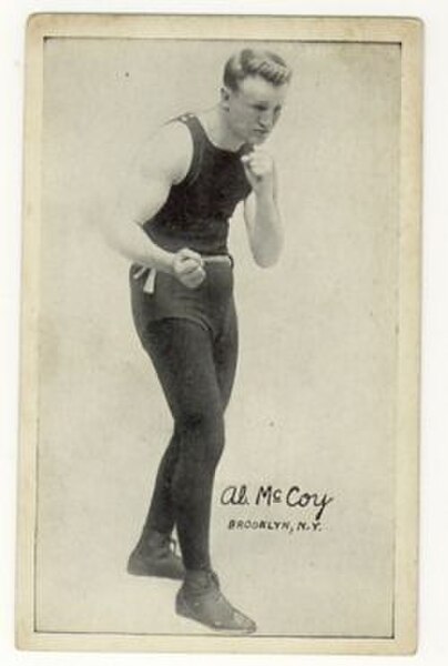 Al McCoy, world champion in the 1910s, displaying southpaw stance with right hand and right foot to the fore