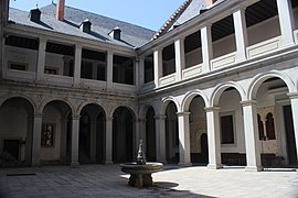 Patio de armas.