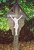 Overluifeld houten kruis met ijzeren Christus