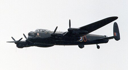 Tập_tin:Avro_Lancaster_flying-2_1985mod.jpg