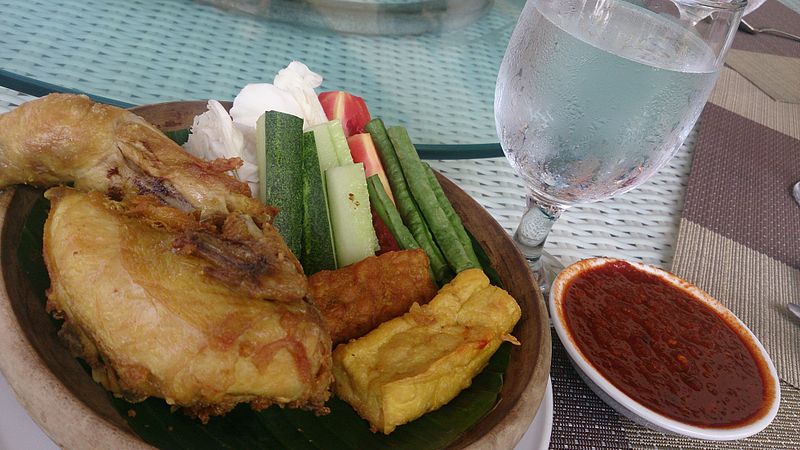 File:Ayam penyet.jpg