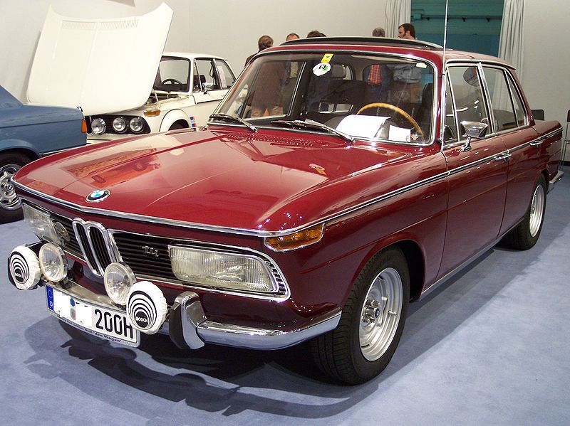 File:BMW 2000 tii red vl TCE.jpg