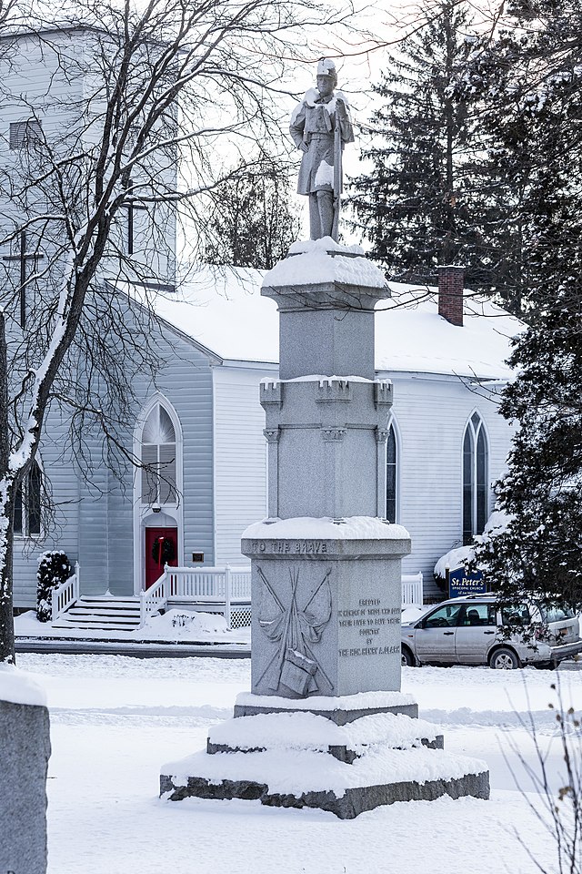Bainbridge Civil War Memorial in winter