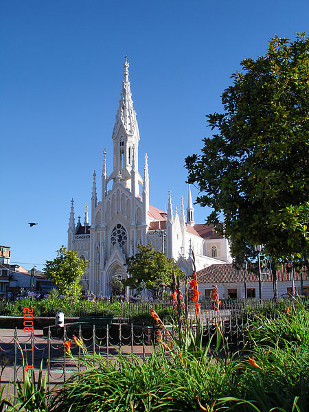 File:Basílica Menor de Ubaté.jpg