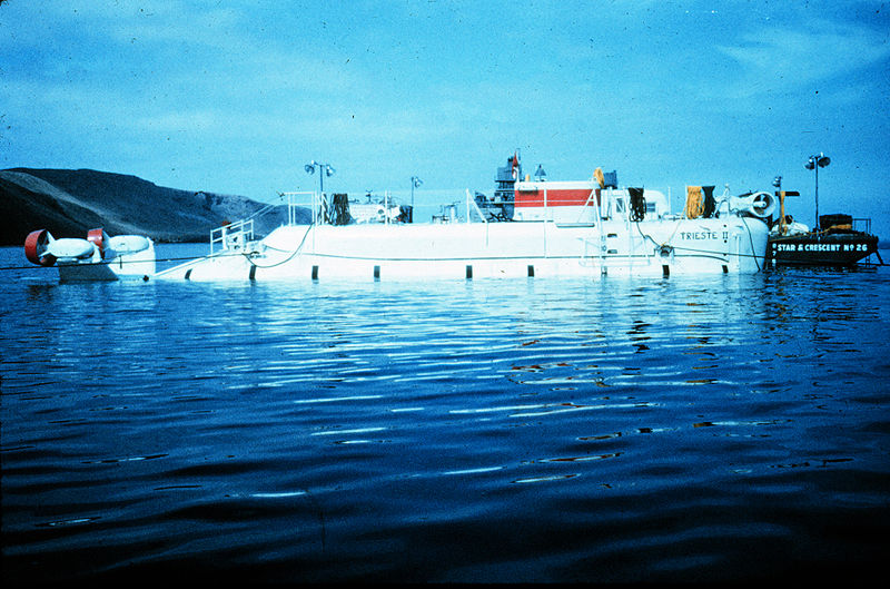 File:Bathyscaphe Trieste2 DSV1 2.jpg