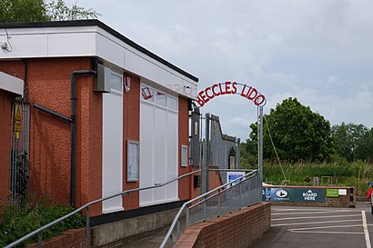 How to get to Beccles Lido with public transport- About the place