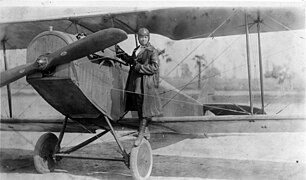 Bessie Coleman, bere hegazkinarekin, 1922an.