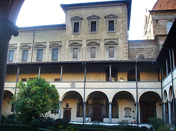 Biblioteca Laurenciana desde el claustro de San Lorenzo.