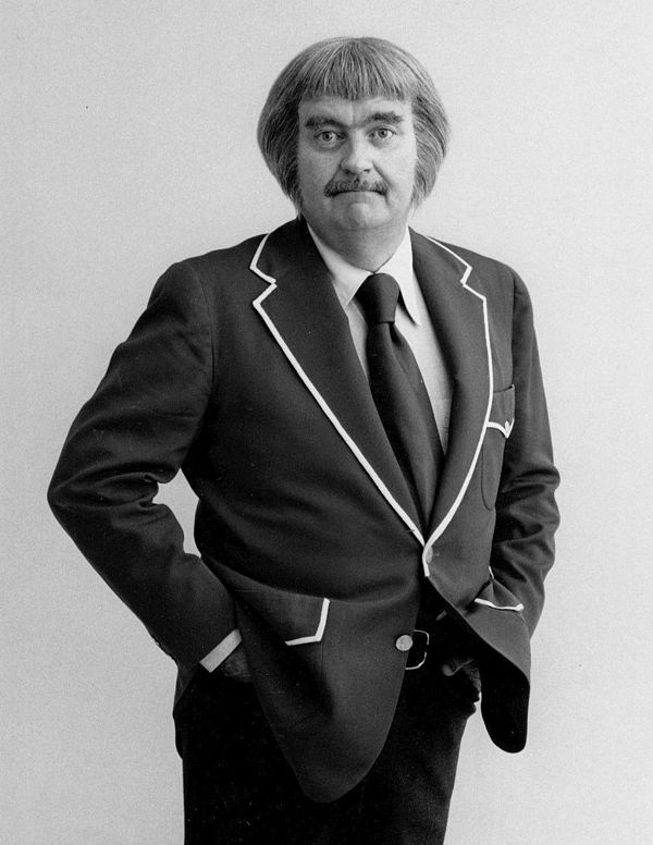 Keeshan as Captain Kangaroo