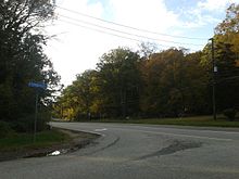 Braddock Road where it forms the border of North Springfield Braddock Road at Ferndale Street in North Springfield.jpg