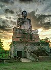 Estátua de Buda Wat Aek Phnom.jpg