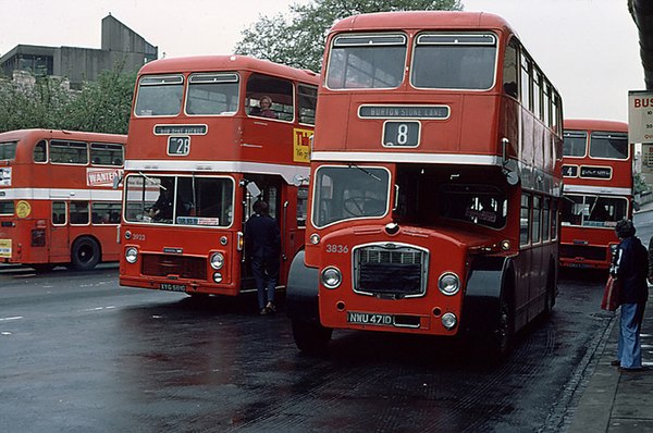 A VRT/SL of 1969 (centre left) and an FS of 1966 (centre right).