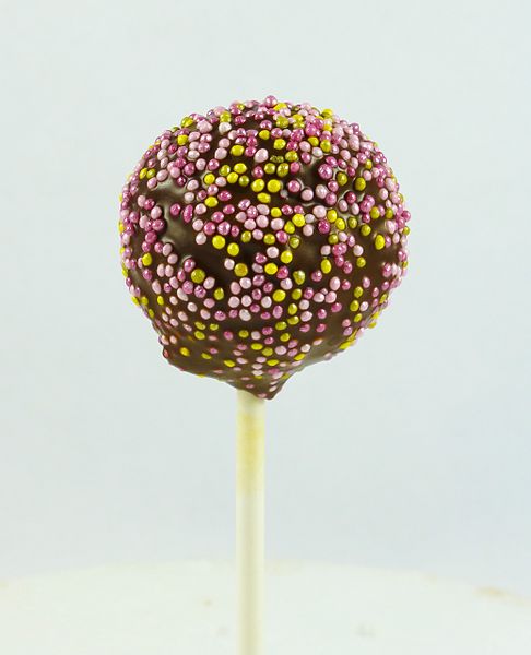 File:Cake Pops (8444769201).jpg