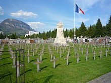 Saint-Roch mezarlığının 14-18 askeri meydanının fotoğrafı.