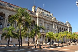 Casa de Gobierno de Santa Fe (fachada).jpg